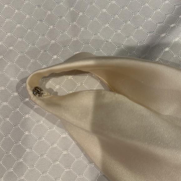 100% SILK dress w/ drape neck and drape back, Size Petite 2, Like New, cream top - Picture 7 of 9